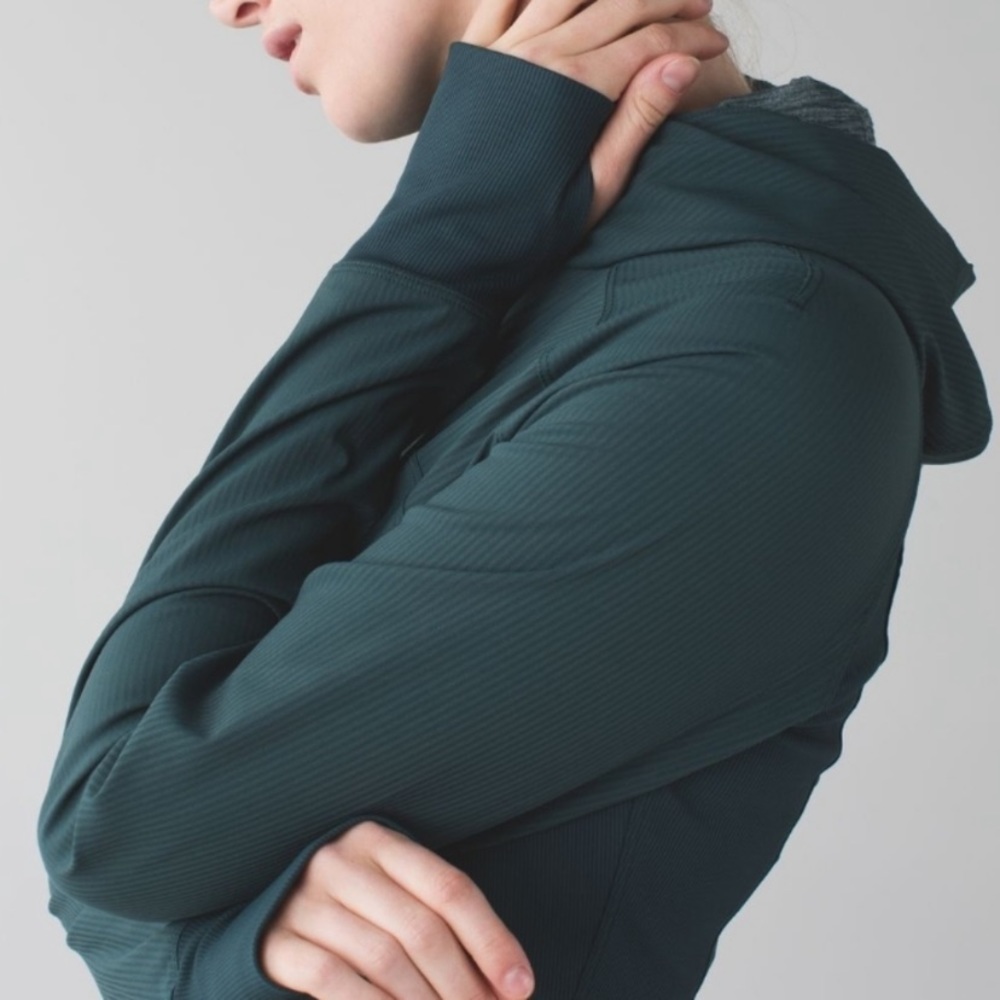 Lululemon In Flux Hooded Jacket Reversible - 6 - Picture 4 of 13